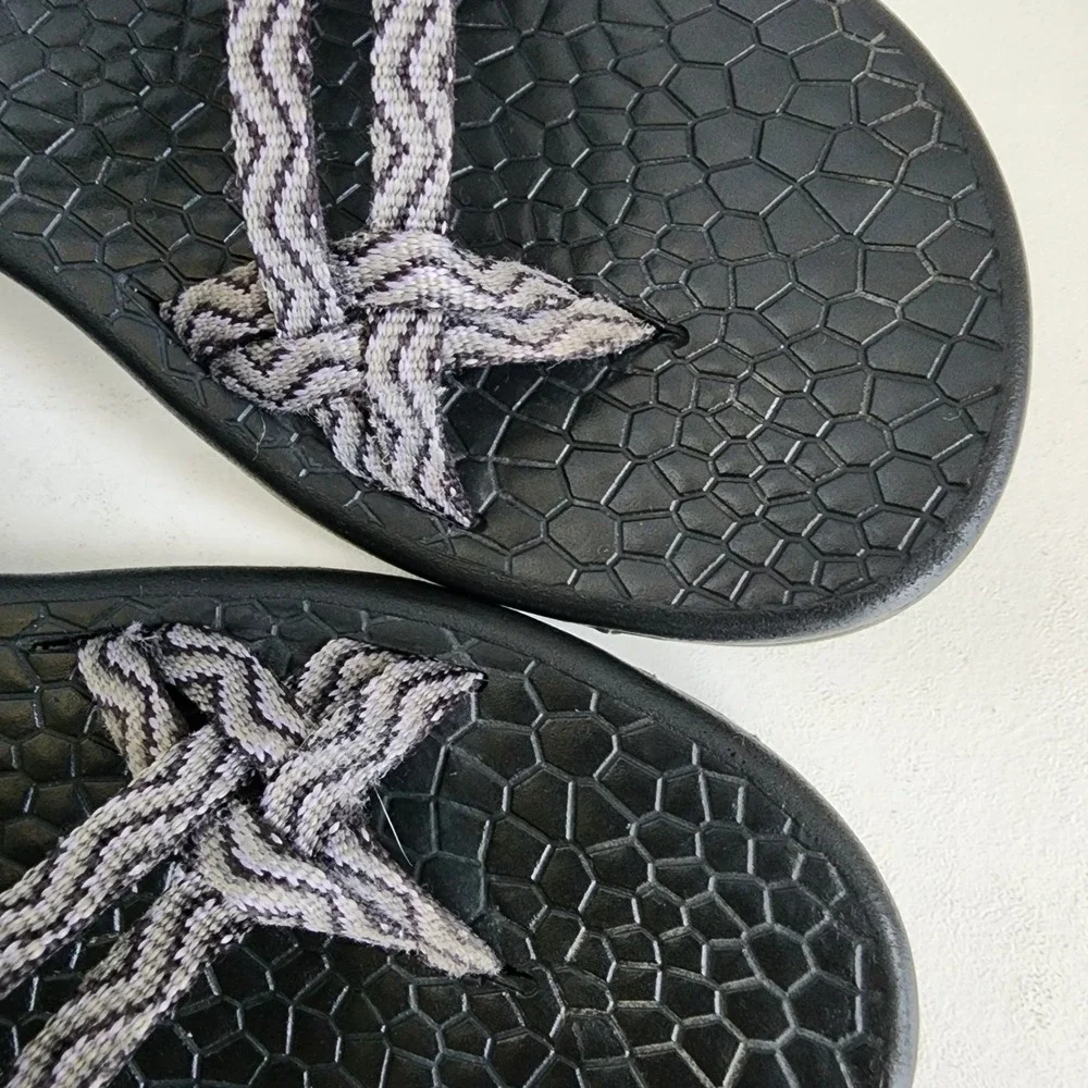Chaco Z/Cloud 2 Womens Size 10 Black Grey Strappy Toe Loop Hiking Sandals